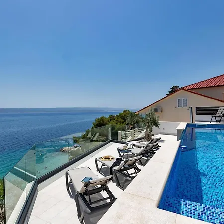 Luxury Smilje - Near The Pisak