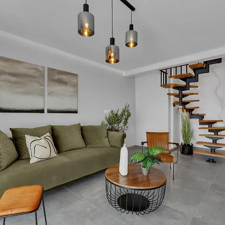 Luxury Smilje - Near The * Pisak