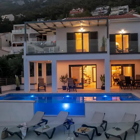 Luxury Smilje - Near The Pisak