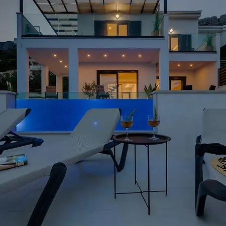 Villa Luxury Smilje - Near The Pisak