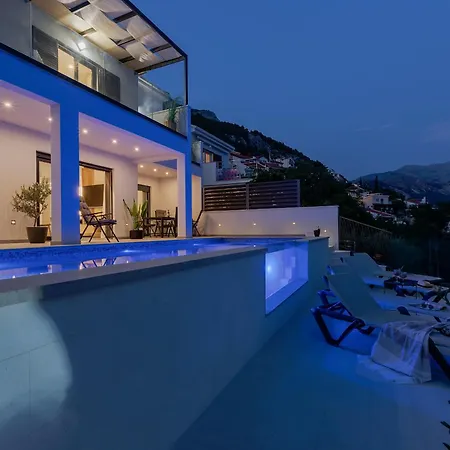 Luxury Smilje - Near The Villa Pisak