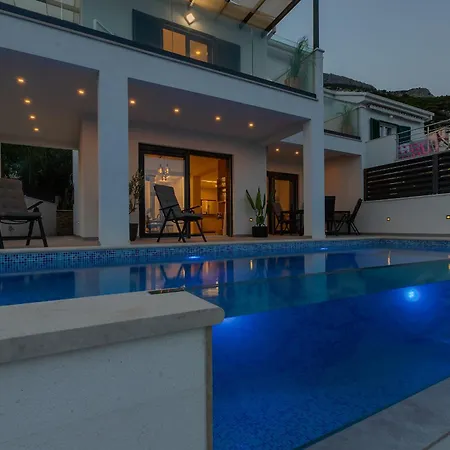 Luxury Smilje - Near The Villa