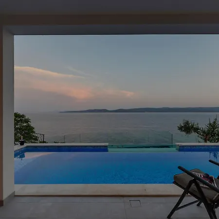Luxury Smilje - Near The Pisak