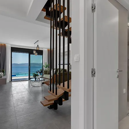 Luxury Smilje - Near The Villa Pisak